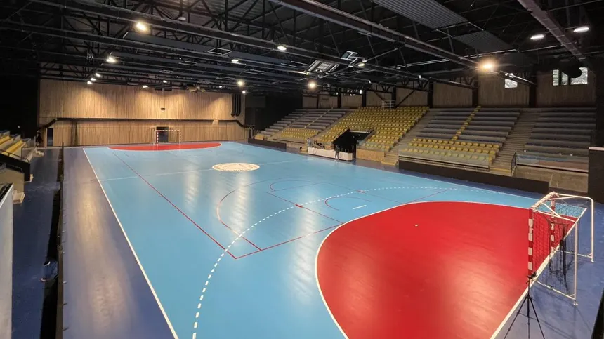 Entrepôt logistique avec éclairage LED